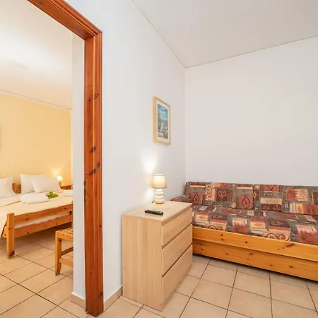 Alexatos & 4* Ajía Effimía