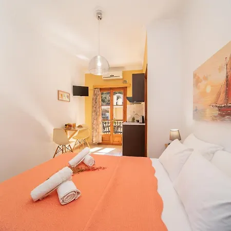 Alexatos & Aparthotel 4*