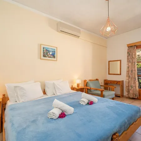 阿莱克萨图斯公寓酒店 4* Agia Efimia