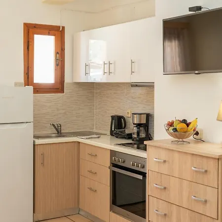 Aparthotel Alexatos & Agia Efimia