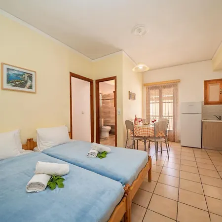 Aparthotel Alexatos & 4*