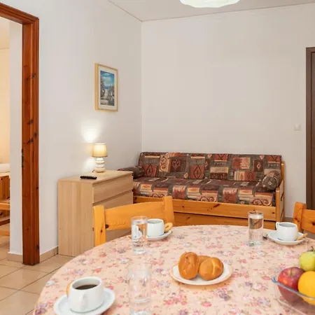 阿莱克萨图斯公寓酒店 4* Agia Efimia