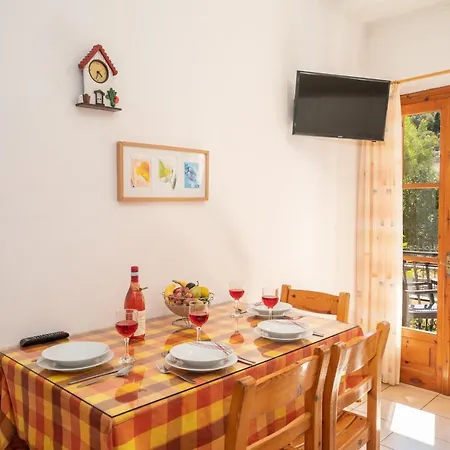 Alexatos & Aparthotel Agia Efimia