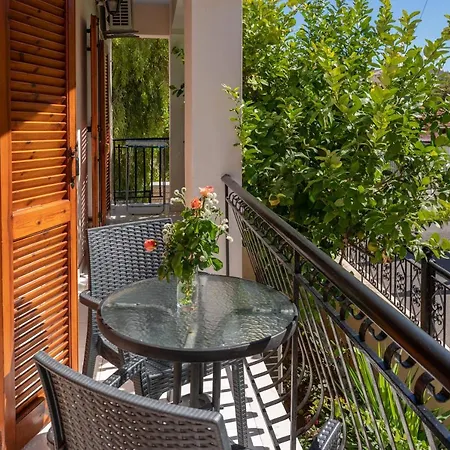 Aparthotel Alexatos & Agia Efimia