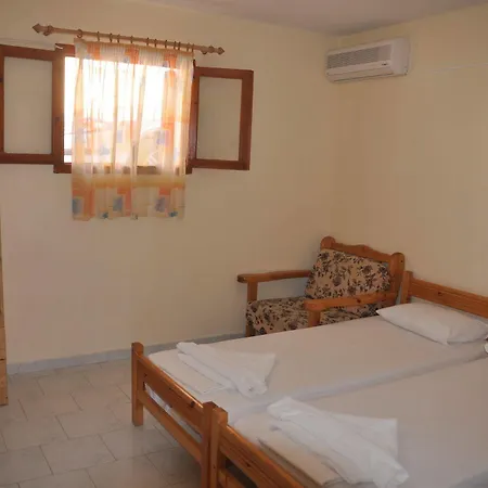 Alexatos & Aparthotel