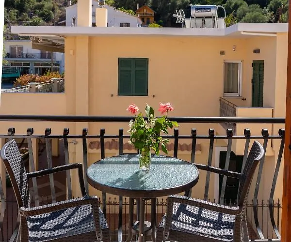 Aparthotel Alexatos &