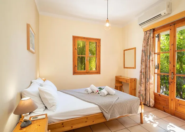 Alexatos & 4* Agia Efimia