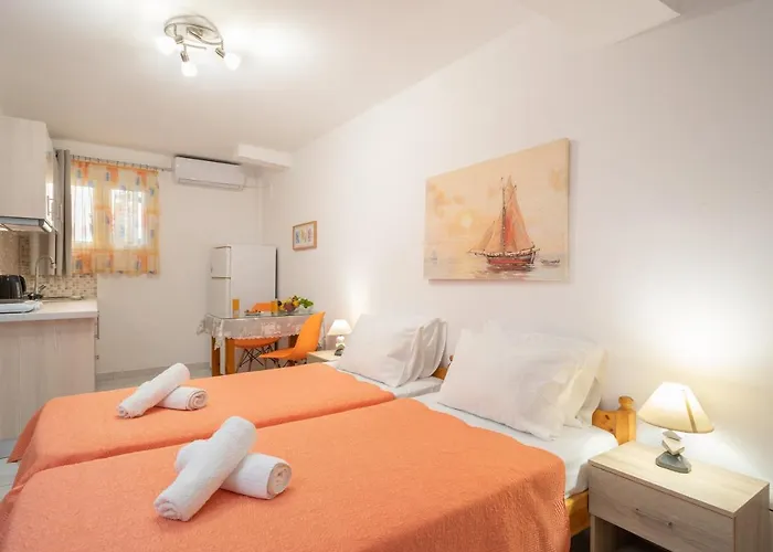 Alexatos & Aparthotel 4*