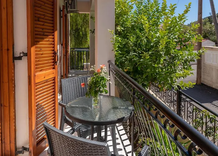 Aparthotel Alexatos & Agia Efimia