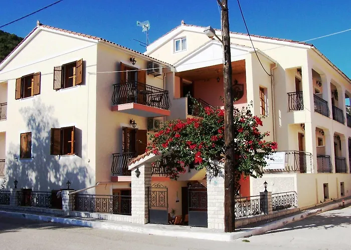 Alexatos & Aparthotel Agia Efimia