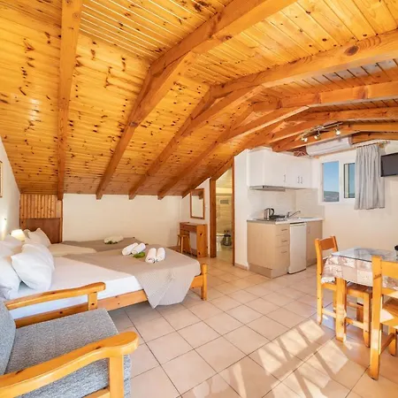 Alexatos & 4* Agia Efimia